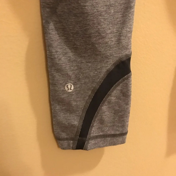 Lululemon Run Inspire Crop II Luxtreme 6 Heathered Deep Coal Cropped Leggings - Picture 6 of 14